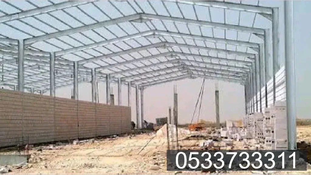 المزرعة والورشة: متى يحتاج السور والهنجر — هناجر ومستودعات في جدة