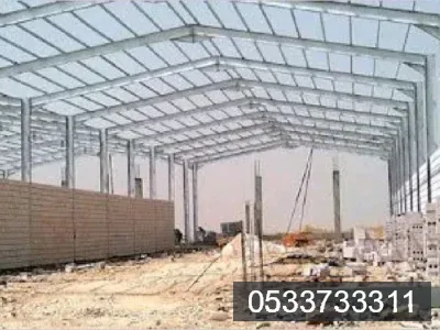 المزرعة والورشة: متى يحتاج السور والهنجر — هناجر ومستودعات في جدة
